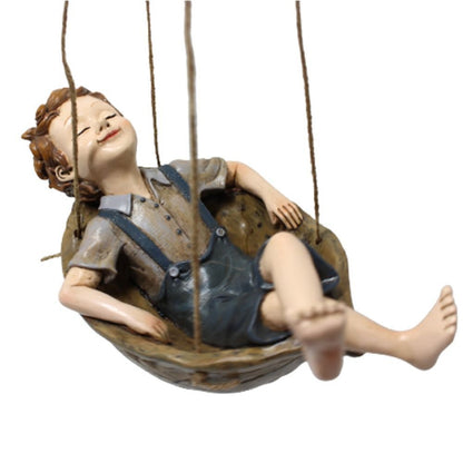 Artisanat Résine Swing Boy Arbre Pendentif Belle Drôle Garçon Sculpture Figurine Suspendue Étanche Jardin Miniatures Noël