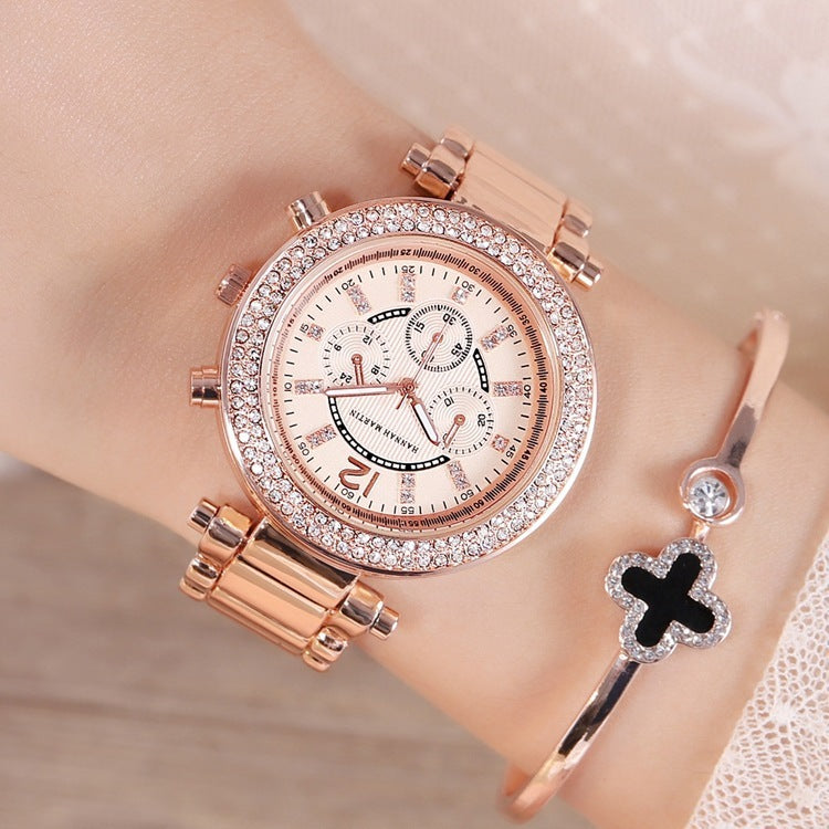 Reloj de mujer decorado con diamantes.