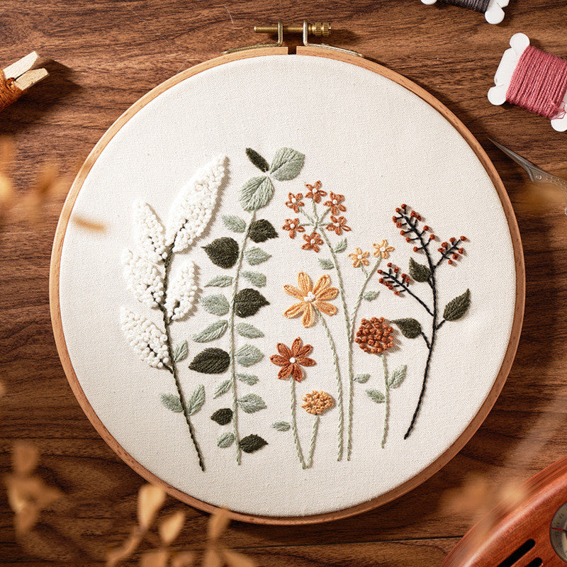 Simple Three-Dimensional Hand Embroidery With Elk Flowers