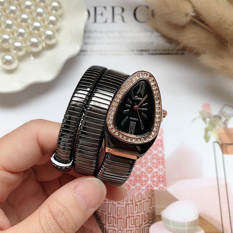 Reloj de pulsera con personalidad a la moda para mujer