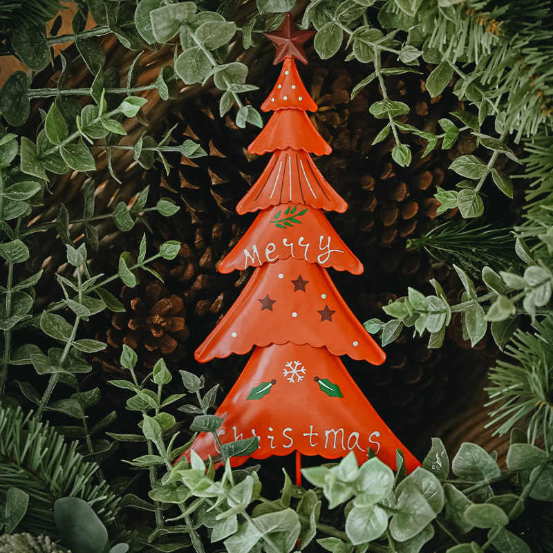 Petites décorations de fenêtre d'arbre de Noël en tôle métallique pour la maison