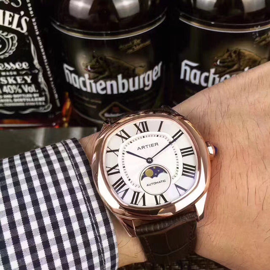 Fábrica de relojes que vende el nuevo reloj de hombre de ocio con correa mecánica automática y estrella de día y noche