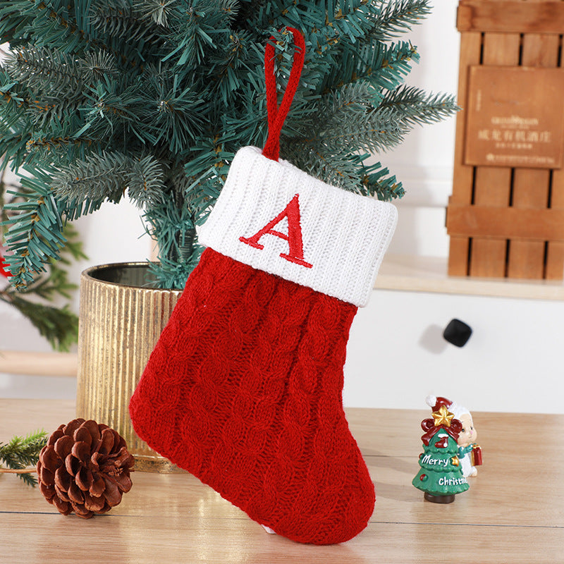 Chaussettes de Noël en laine tricotée avec pendentif en forme d'arbre de Noël décoratif et créatif