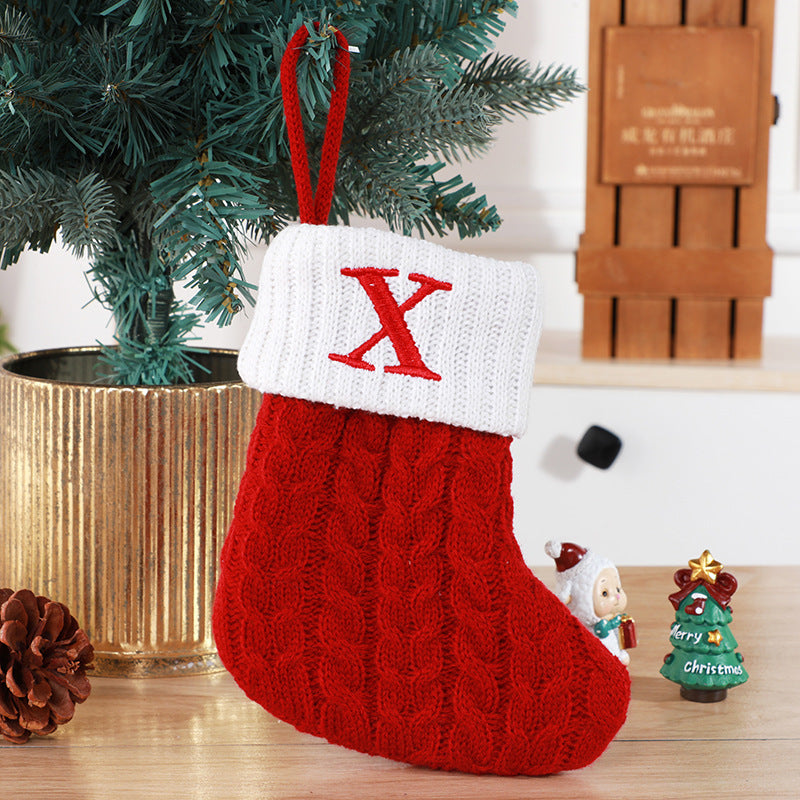 Chaussettes de Noël en laine tricotée avec pendentif en forme d'arbre de Noël décoratif et créatif