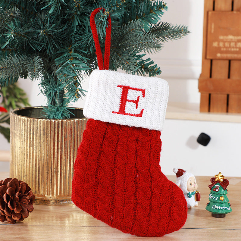 Chaussettes de Noël en laine tricotée avec pendentif en forme d'arbre de Noël décoratif et créatif