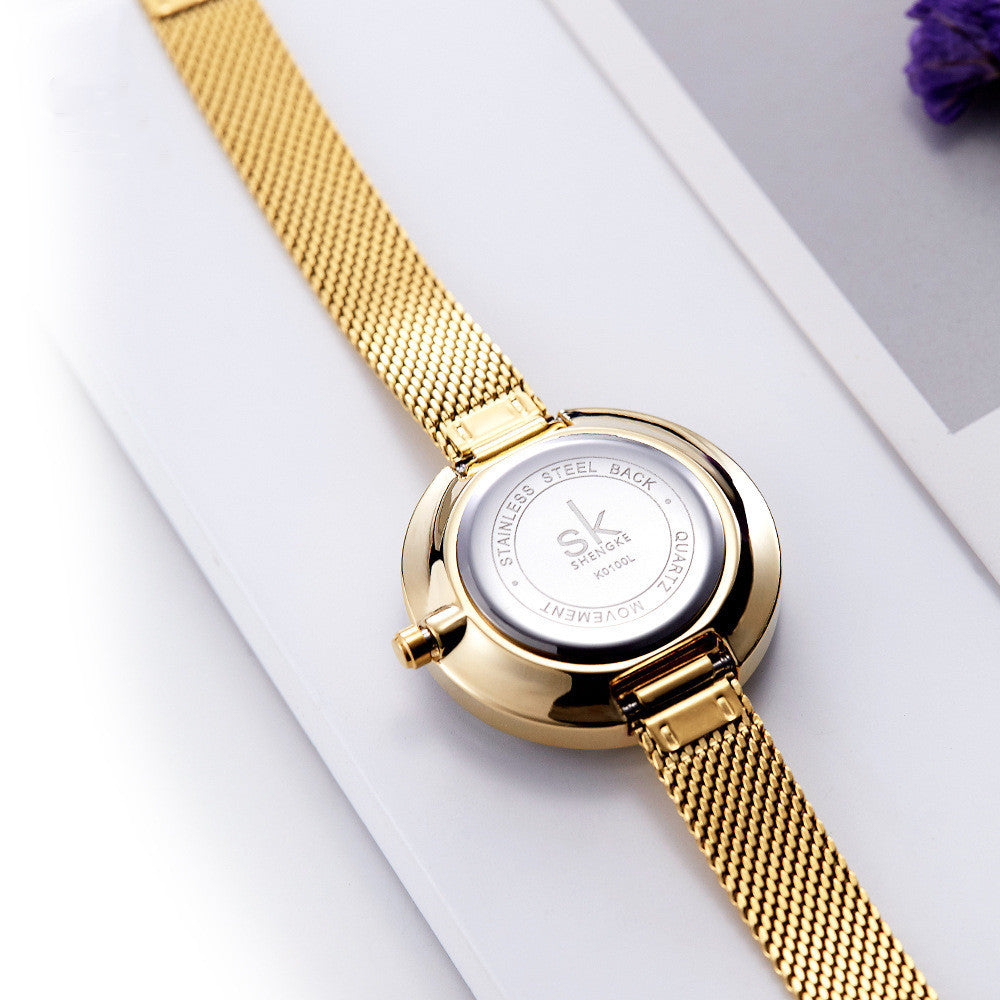 Ladies mesh strap glass watch