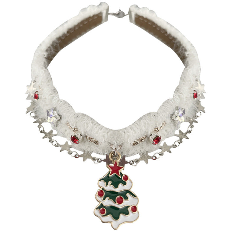 Collier en peluche avec étoiles blanches en forme de sapin de Noël