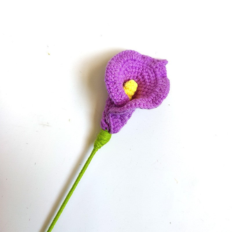 Hand-woven Bouquet Finished Wool Flower